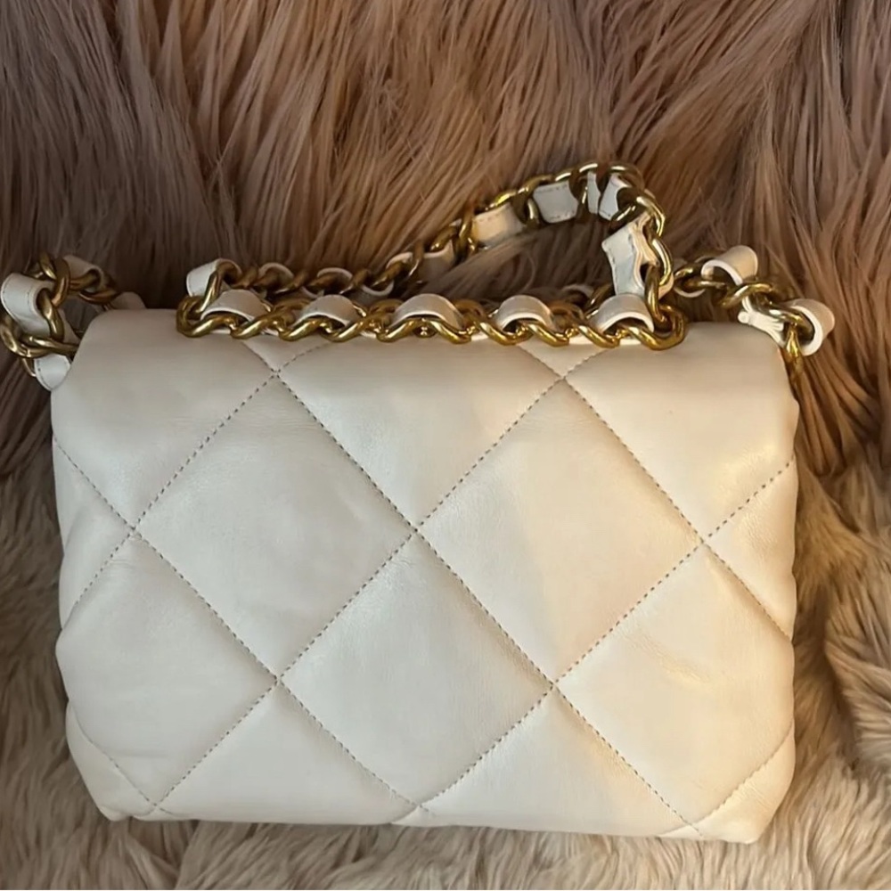 CHANEL WHITE 2 WAY BAG. FULL INCLUSION. - Picture 6 of 9